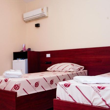 Hotel E Motel Madrugada Itu Kültér fotó