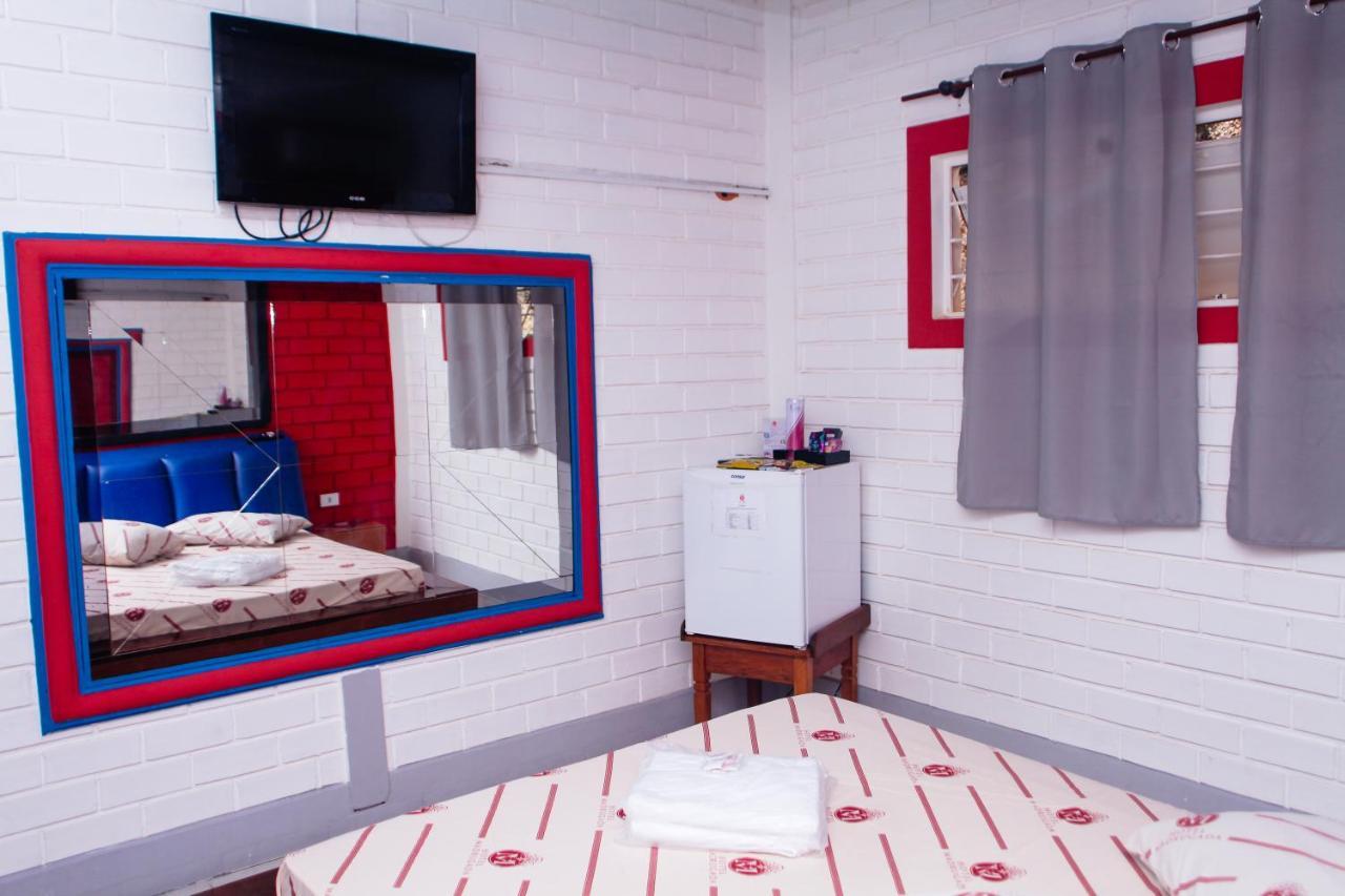 Hotel E Motel Madrugada Itu Kültér fotó